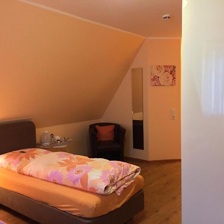 Barcelona Bed & Breakfast Düsseldorf Quarto foto