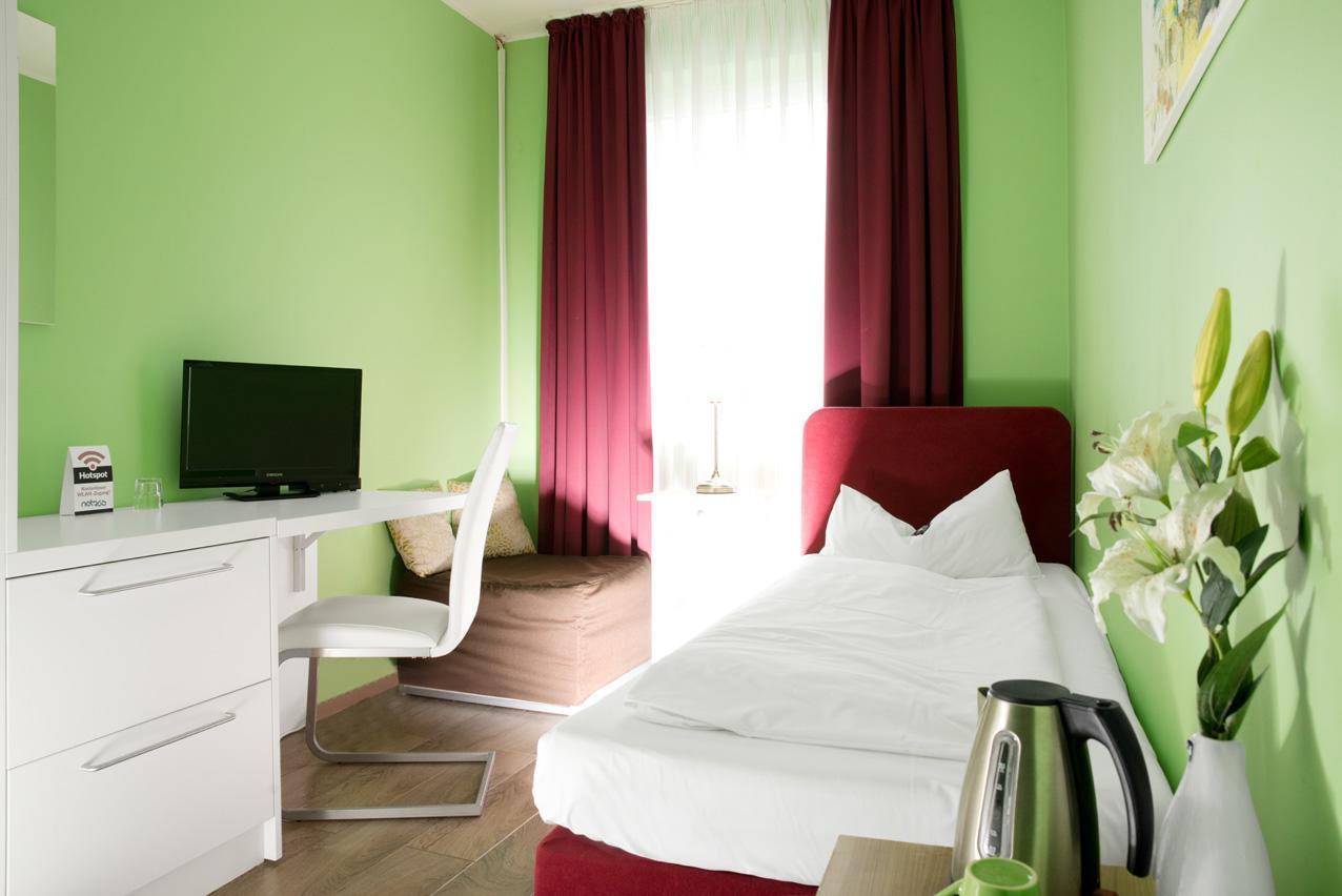 Barcelona Bed & Breakfast Düsseldorf Exterior foto